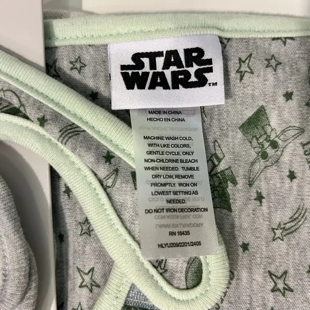 Star Wars The Mandalorian NWT 3 Pack Bib Set w/ Grogu Artwork Cutest Child